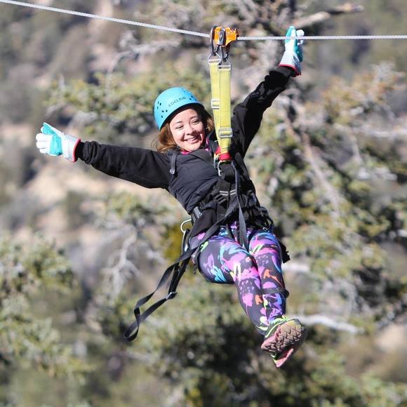 Meet your Posher, Claudia - Picture 1 of 1